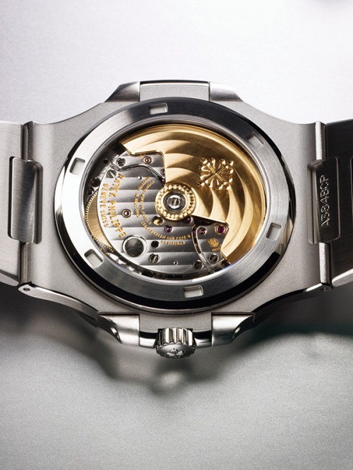 The transparent caseback and selfwinding movement